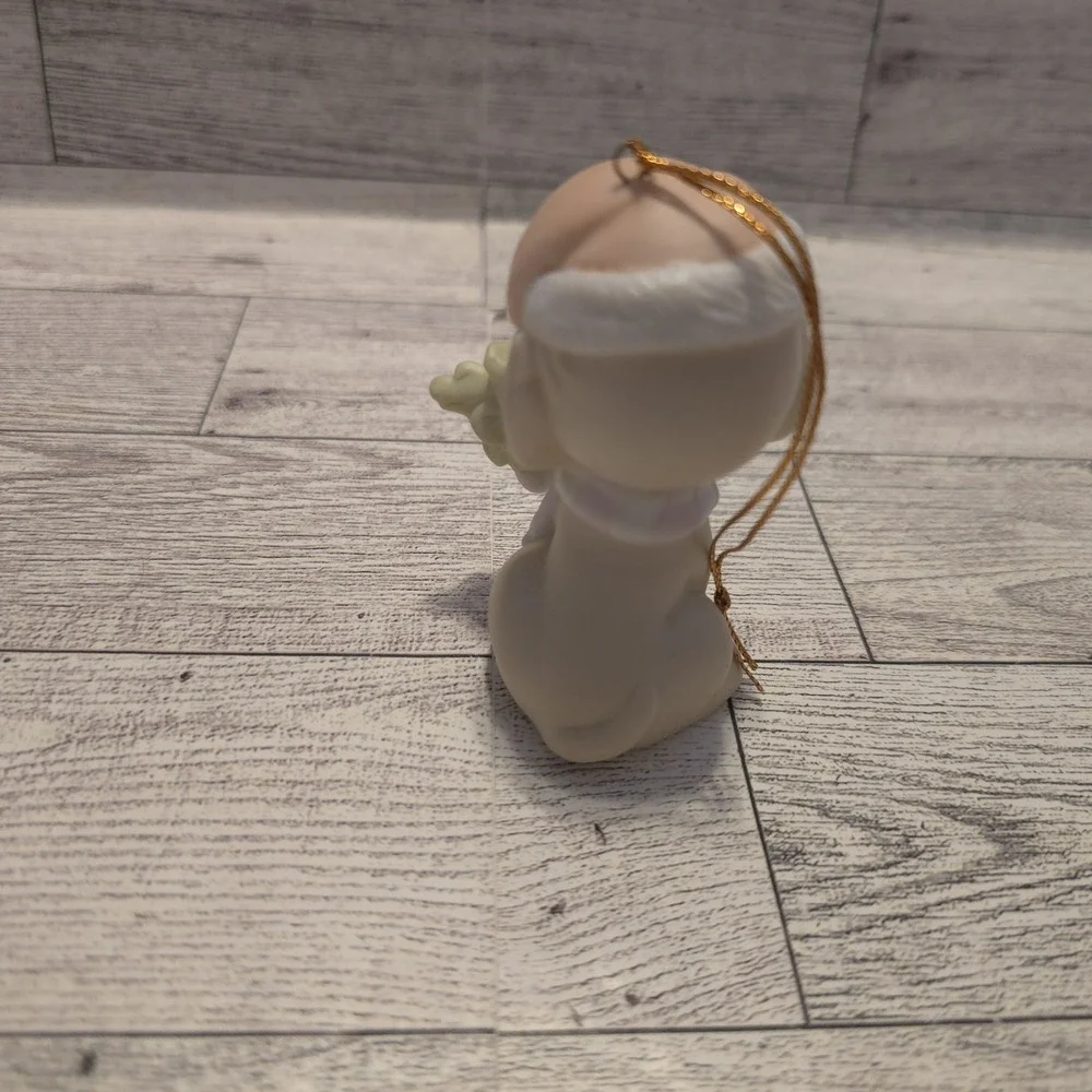 PRECIOUS TAKE A BOW CUZ YOURE‎ MY CHRISTMAS STAR LIMITED PORCELAIN ORNAMENT 1994
